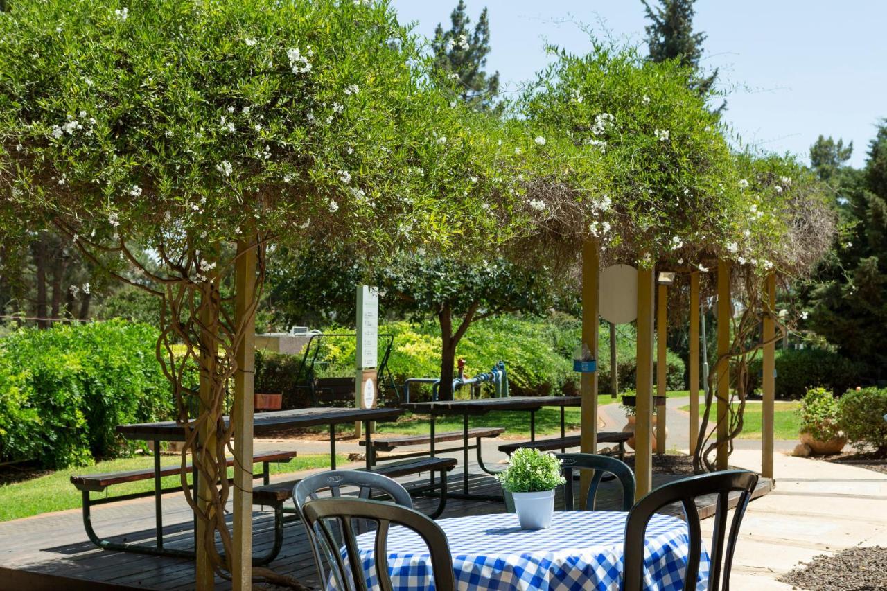 Kibbutz Malkiya Travel Hotel Malkiyya Екстер'єр фото